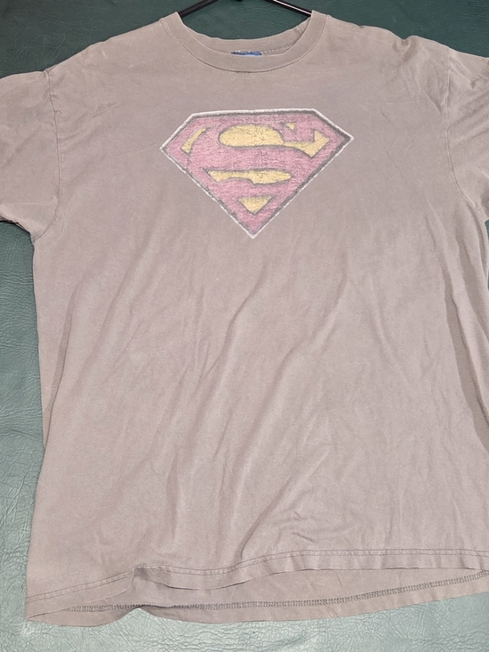 Other - **Vintage Superman Logo Graphic Tee in Faded Mauve**